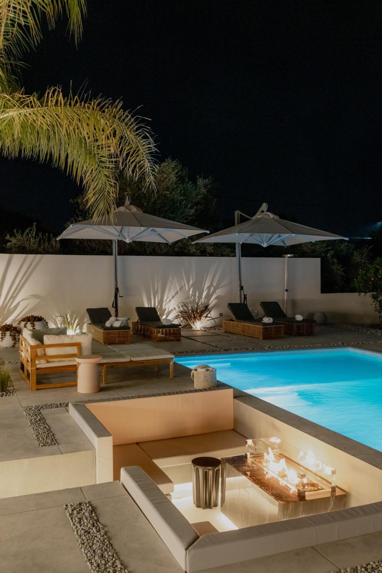 Nafplio Blue Topaz Poolside Villa Extérieur photo