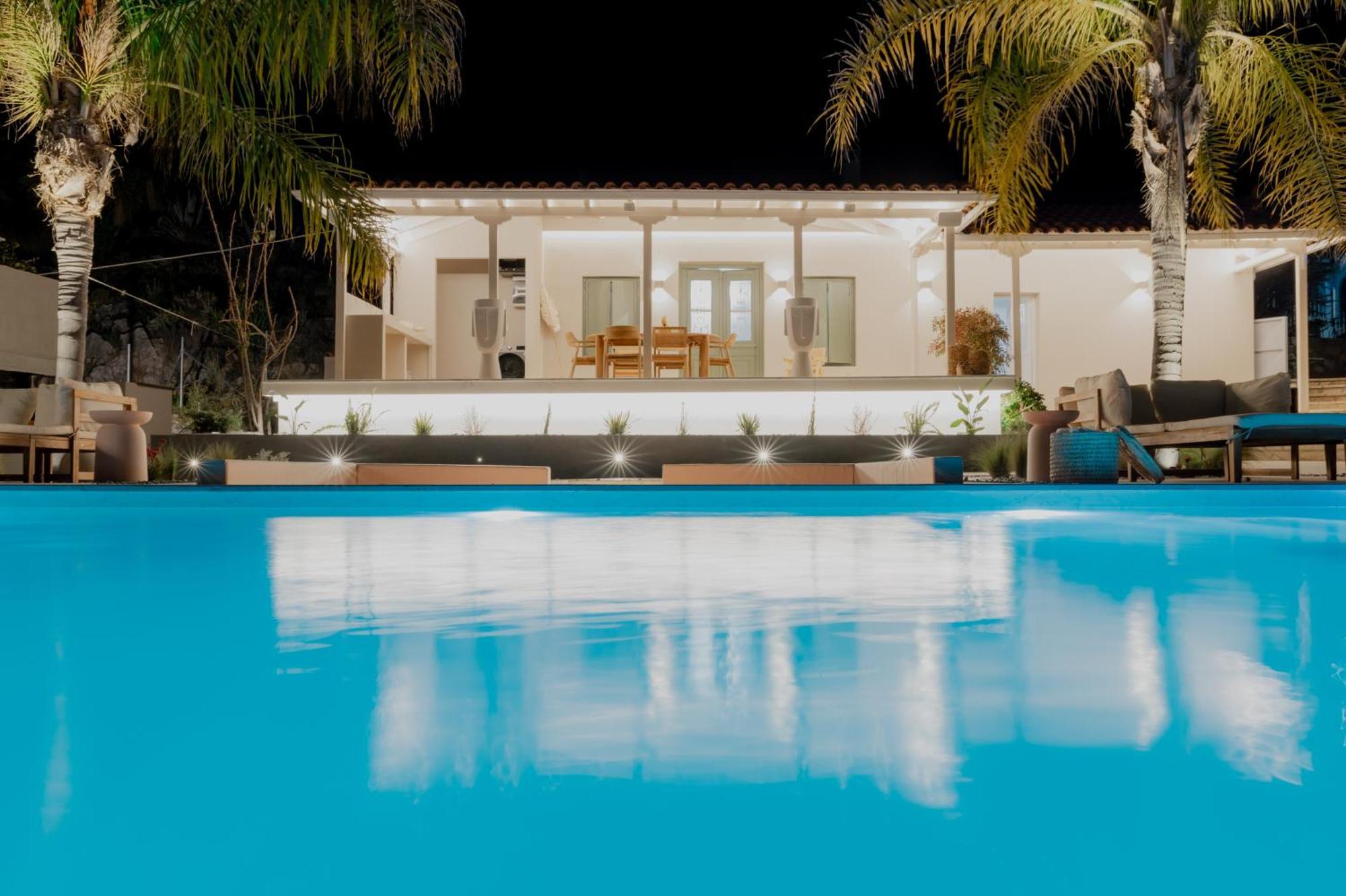 Nafplio Blue Topaz Poolside Villa Extérieur photo